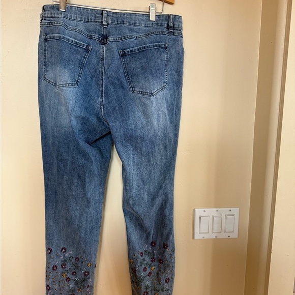 Blue Skinny Jeans with Floral Embroidery Sz.12 - Picture 2 of 6